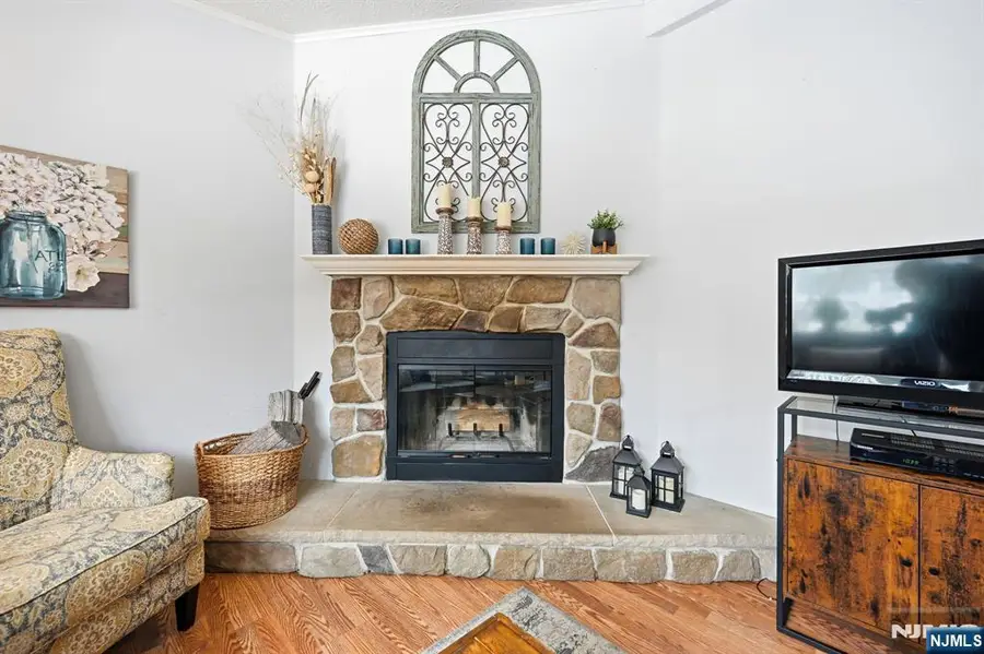 8 Bordeaux Terrace, West Milford, NJ 07480 - #3