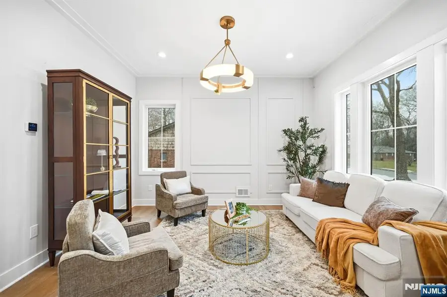 33 Tower Road, Livingston, NJ 07039 - #3