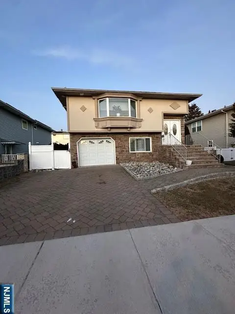 298 Julianne Terrace, Secaucus, NJ 07094