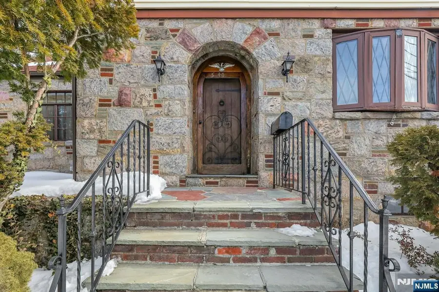 5-40 4th Street, Fair Lawn, NJ 07410 - #3