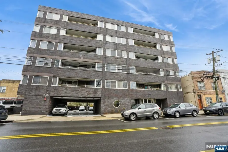 364 Palisade Avenue 4C, Cliffside Park, NJ 07010 - Image #2