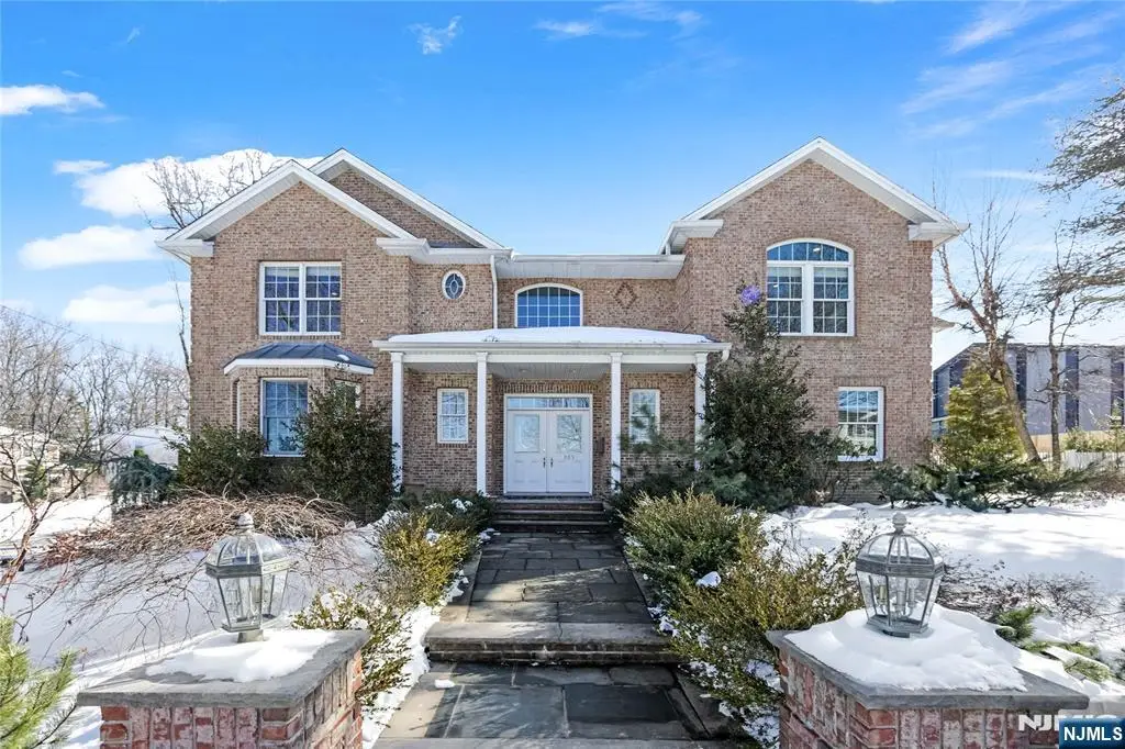 365 Forest Drive, Englewood Cliffs, NJ 07632 - Image #1
