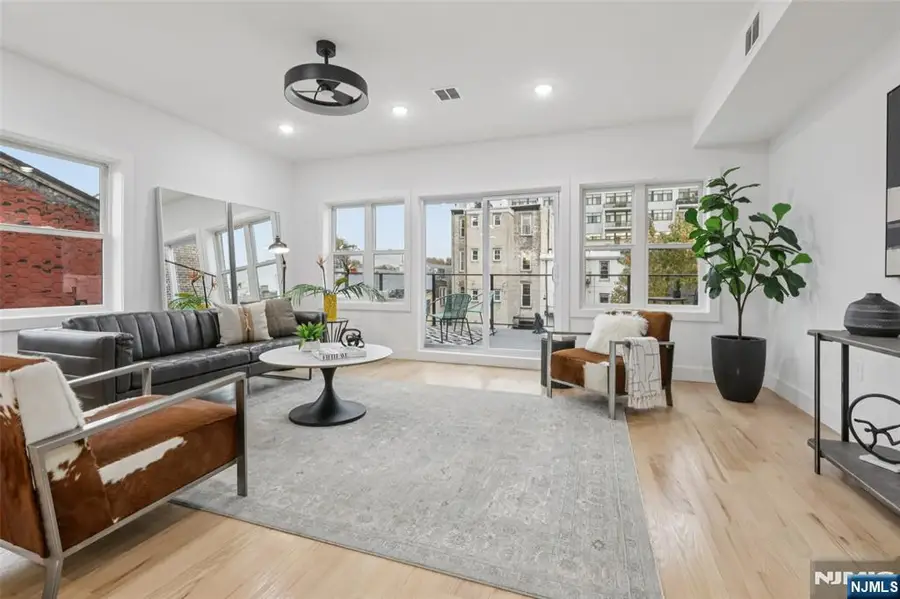 78 Beacon Avenue 2, Jersey City, NJ 07306 - Image #3