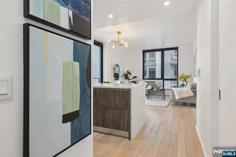 160 1st Street 1013, Jersey City, NJ 07302 - Image #2