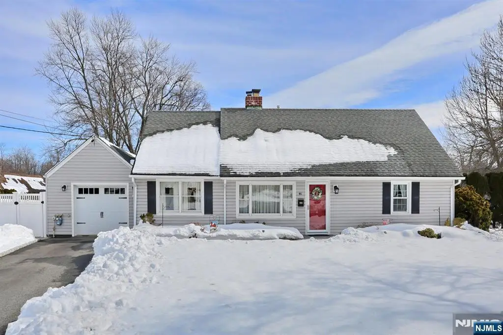 46 Knollwood Drive, Paramus, NJ 07652 - #1