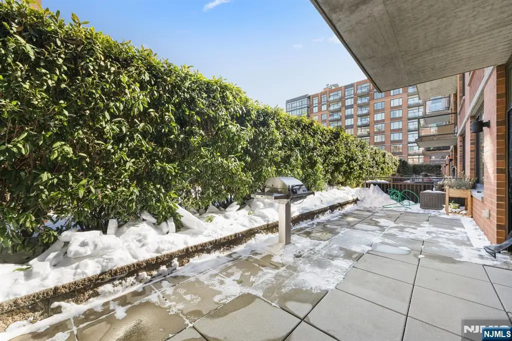 1100 Maxwell Lane 422, Hoboken, NJ 07030 - Image #1