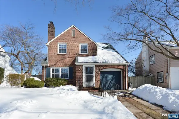 87 Grayson Place, Teaneck, NJ 07666