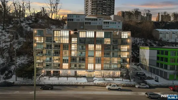 8125 River Road 4E, North Bergen, NJ 07047