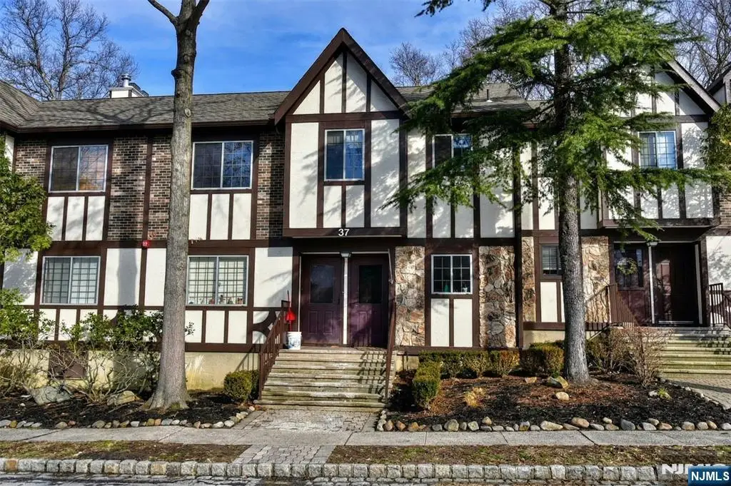 3707 Mark Twain Way, Mahwah, NJ 07430 - #1