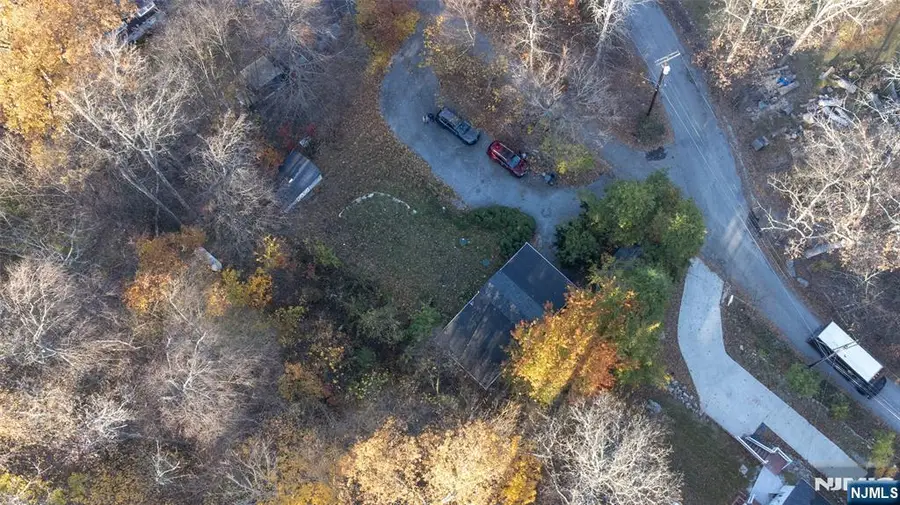 18 Decker Pond Road, Sussex, NJ 07461 - Image #2