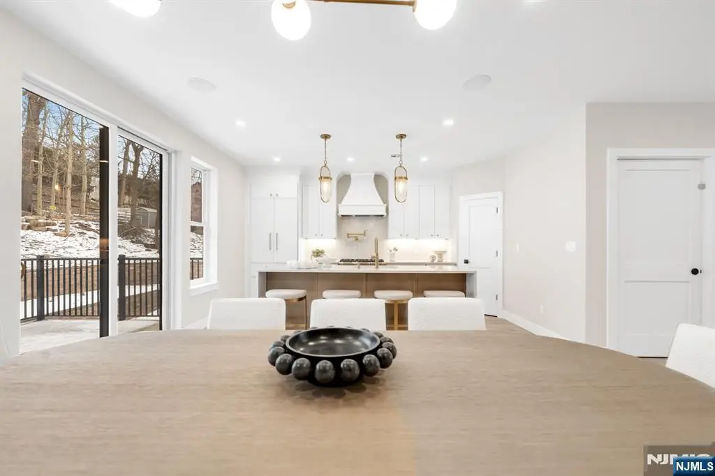 188 Broadway 8, Woodcliff Lake, NJ 07677 - Image #1