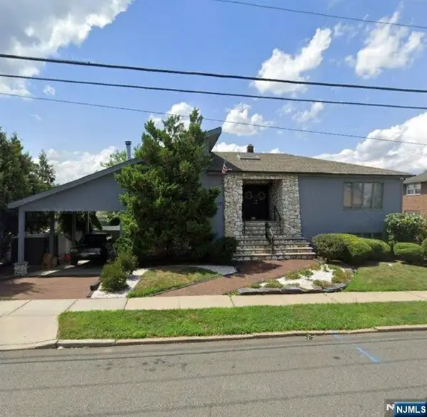 433 Chase Avenue, Lyndhurst, NJ 07071