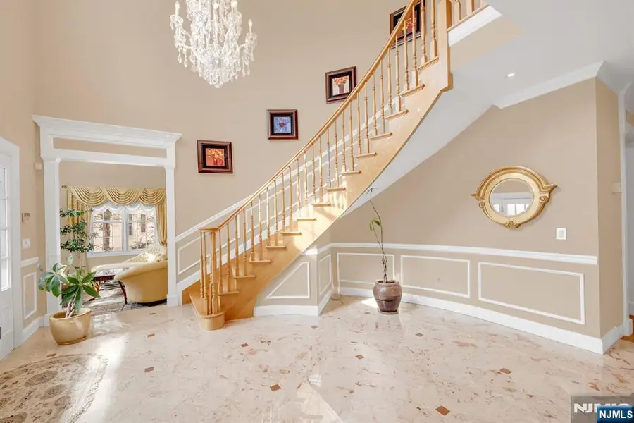 304 Blauvelt Court, Paramus, NJ 07652 - #3