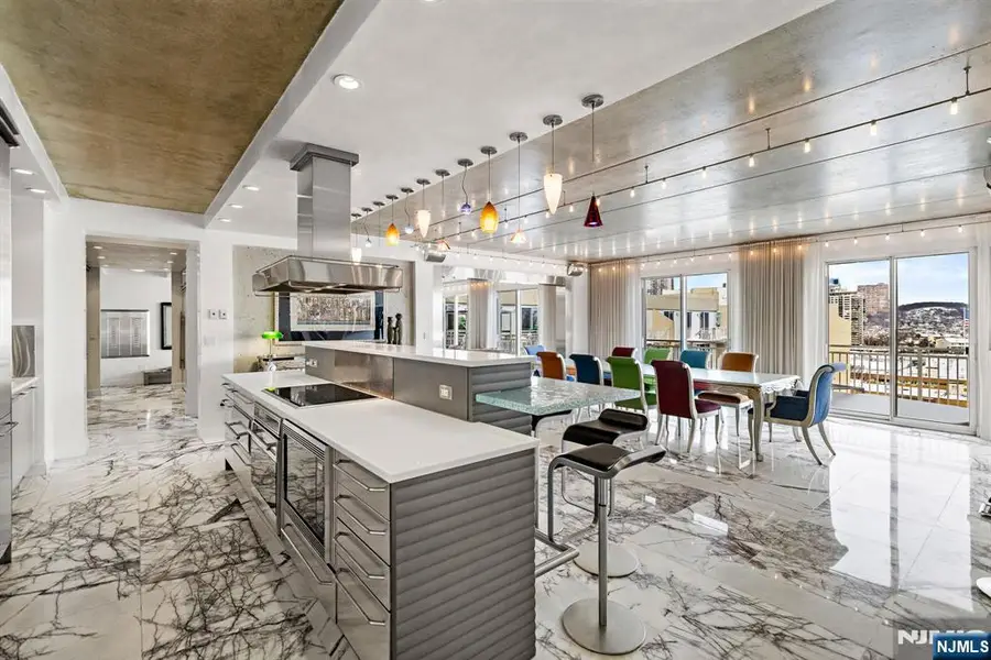 1055 River Road PH 8, Edgewater, NJ 07020 - #2