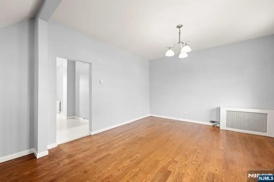 16 Loretta Street, Clifton, NJ 07011 - Image #3