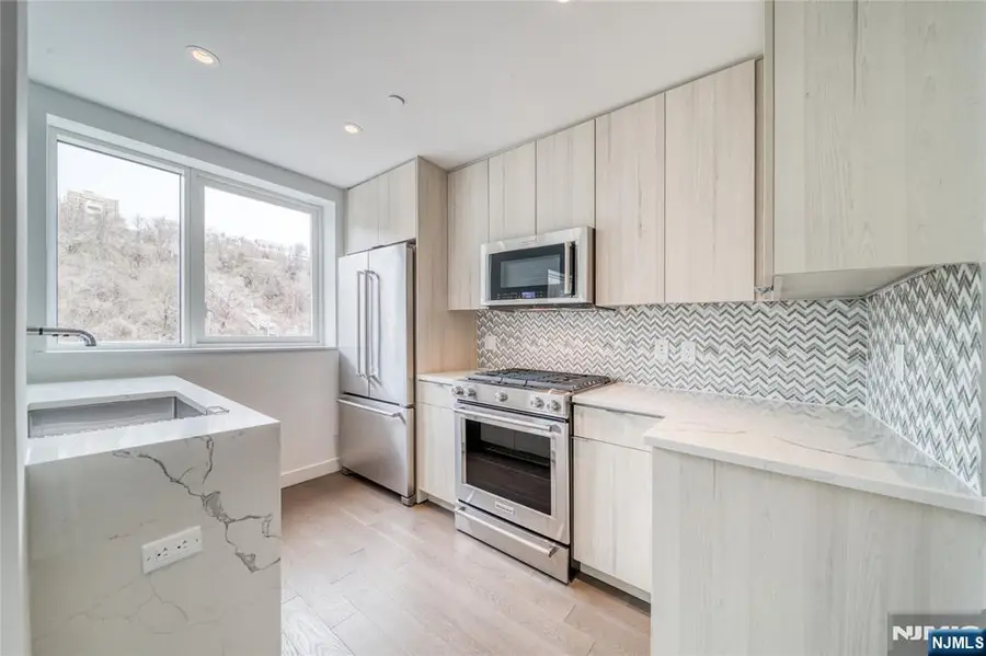 800 Ave At Port Imperial 323, Weehawken, NJ 07086 - Image #3