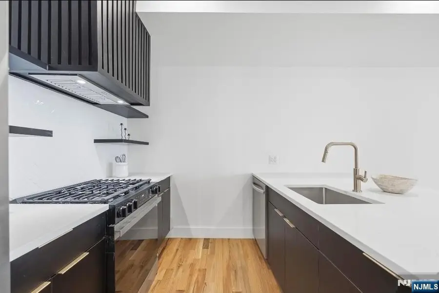 221 Clerk Street 2, Jersey City, NJ 07305 - #3