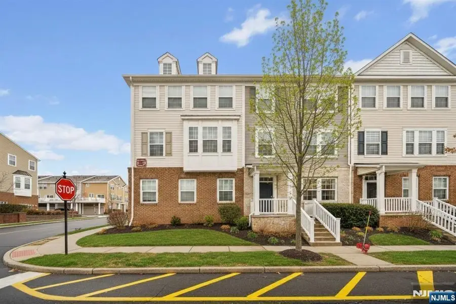 4 Wesmont Drive 1102, Wood Ridge, NJ 07075 - #2