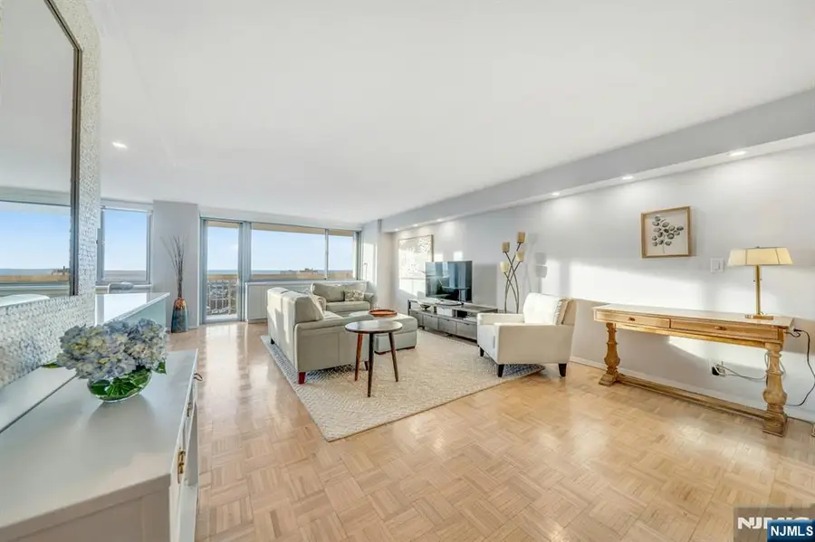 1600 Parker Avenue 27J, Fort Lee, NJ 07024 - #3