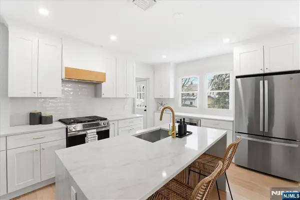 1096 Margaret Street, Teaneck, NJ 07666