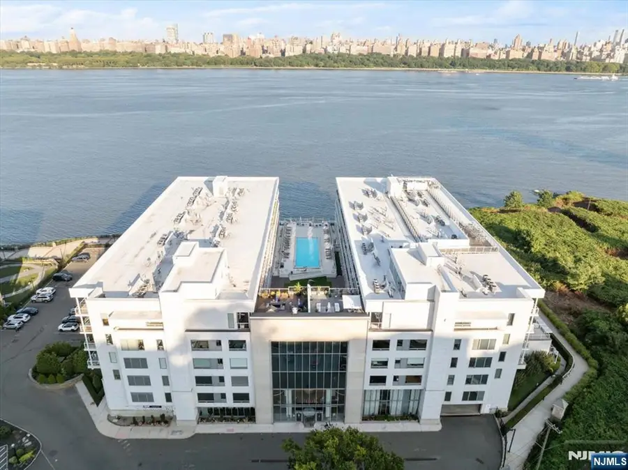 3 Somerset 113, Edgewater, NJ 07020 - Image #3