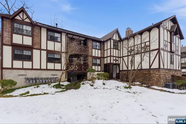 2309 Hemingway Lane 2309, Mahwah, NJ 07430