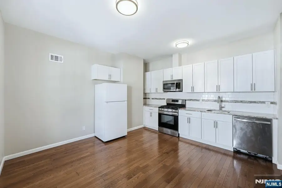 314 W 7th Avenue, Newark, NJ 07107 - #3