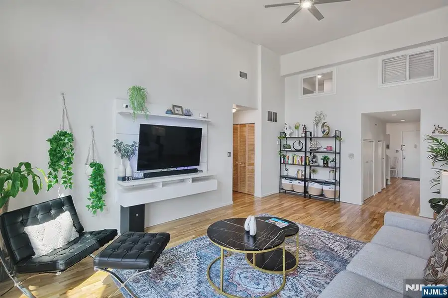 518 Gregory Avenue A318, Weehawken, NJ 07086 - #2