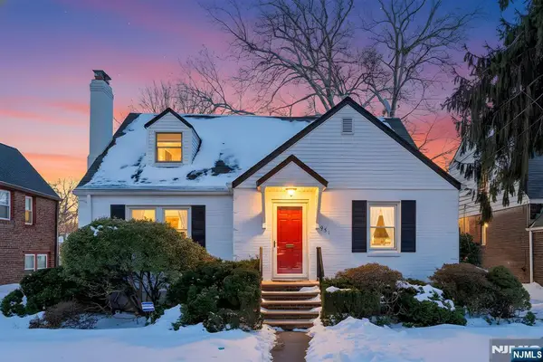 951 Darien Terrace, Teaneck, NJ 07666