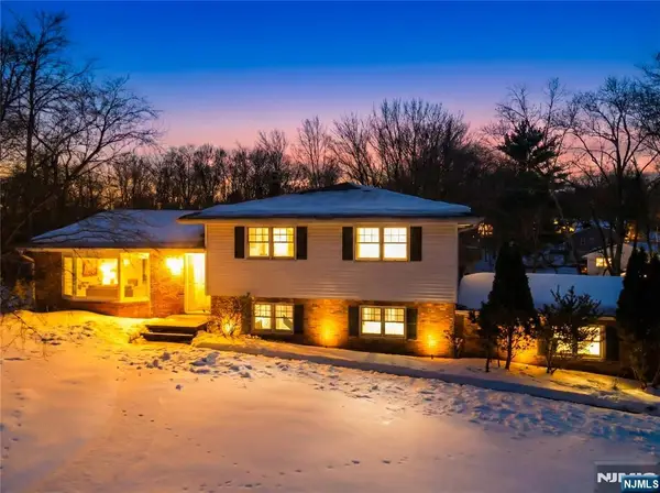 1011 Washington Avenue, Old Tappan, NJ 07675