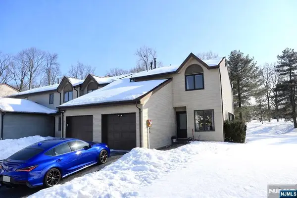 8 Dogwood Circle, Flemington, NJ 08822