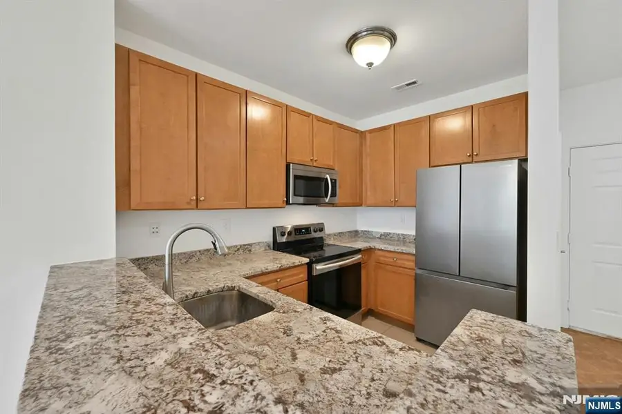 26 Ave At Port Imperial 112, West New York, NJ 07093 - #3