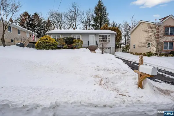 106 Walnut Street, Oakland, NJ 07436