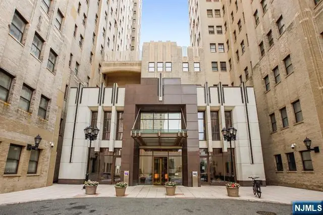 4 Beacon Way PH 1900, Jersey City, NJ 07304 - #2