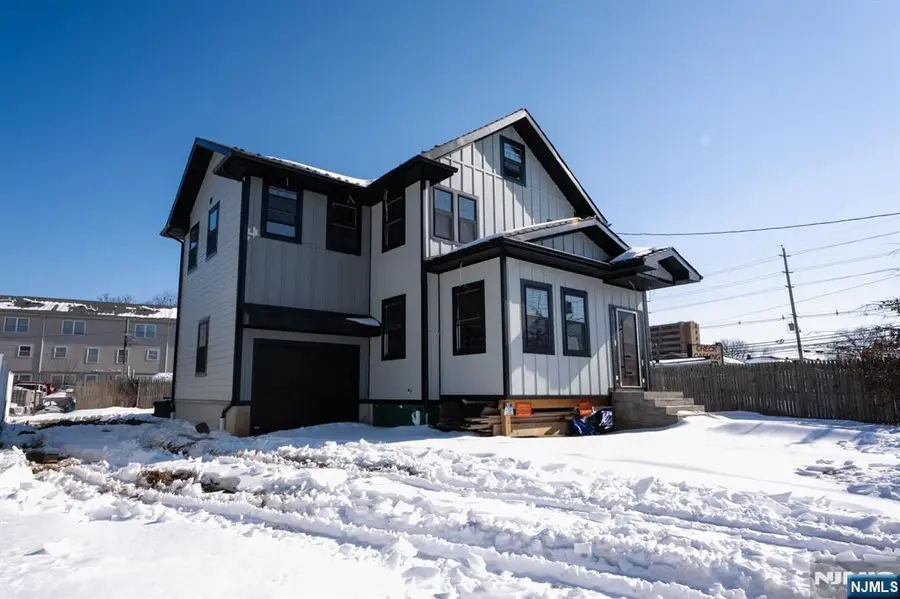 1123 Thompson Avenue, Roselle, NJ 07203 - #2