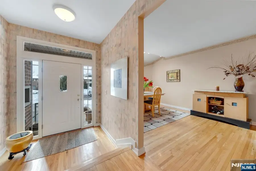 19 Fox Run Road, Allendale, NJ 07401 - #3