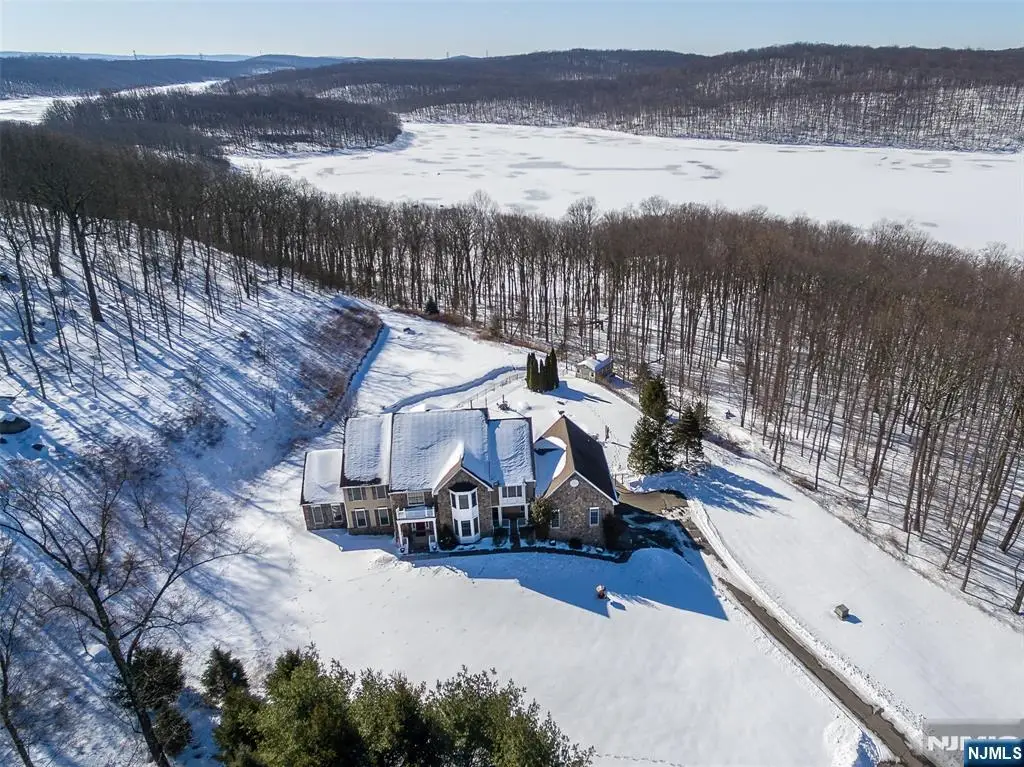 9 Andrew Lane, Kinnelon, NJ 07405 - #1