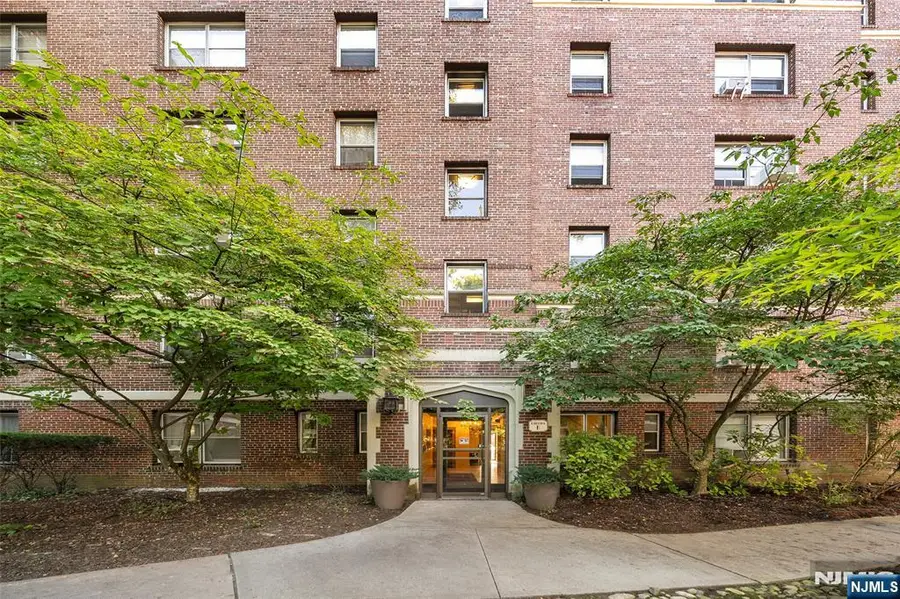 100 Palisade Avenue B31, Englewood, NJ 07631 - #2