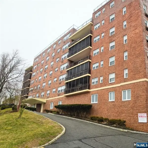 415 Clairmont 4A, Montclair, NJ 07042