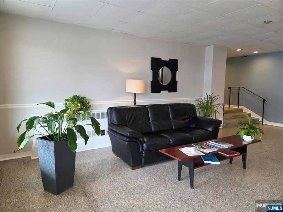 415 Clairmont 4A, Montclair, NJ 07042 - #3