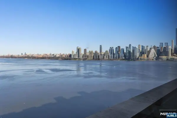 1000 Avenue At Port Imperial PH702, Weehawken, NJ 07086