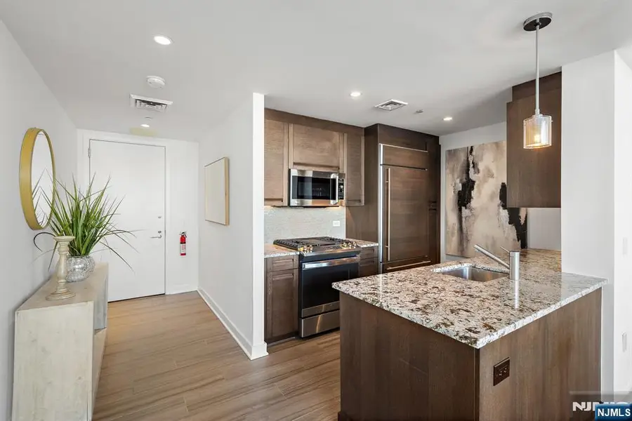 1000 Avenue At Port Imperial PH702, Weehawken, NJ 07086 - #3