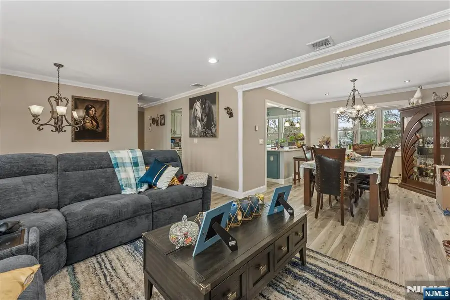 9 Chalen Court, Pompton Lakes, NJ 07442 - #2