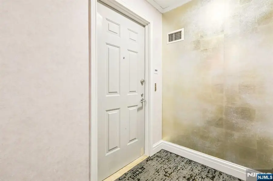 1 Spring Street 1004, New Brunswick, NJ 08901 - #3