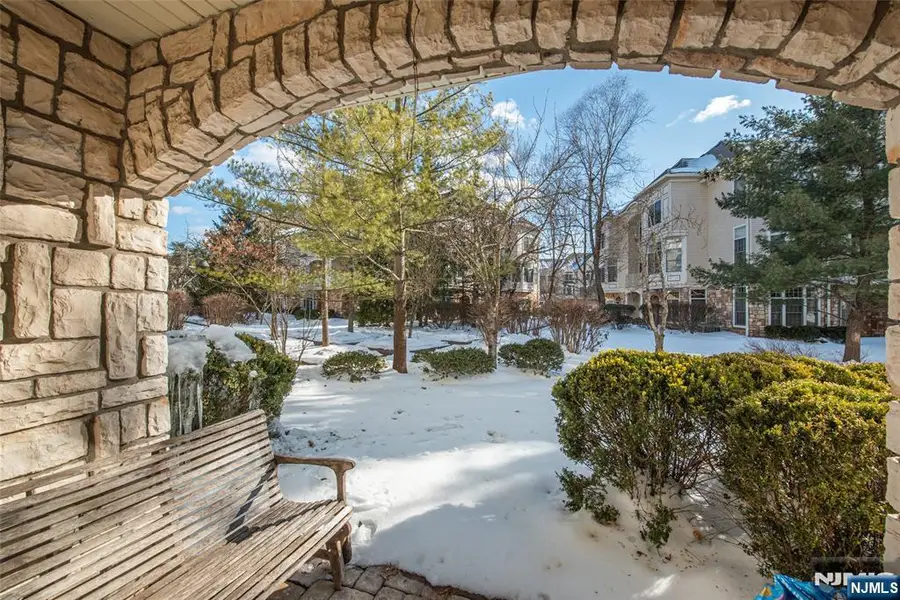 301 Kensington Lane 195, Livingston, NJ 07039 - #3