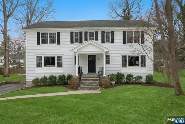 4 Lindeman Avenue, Closter, NJ 07624