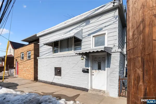 2008 41st Street, North Bergen, NJ 07047