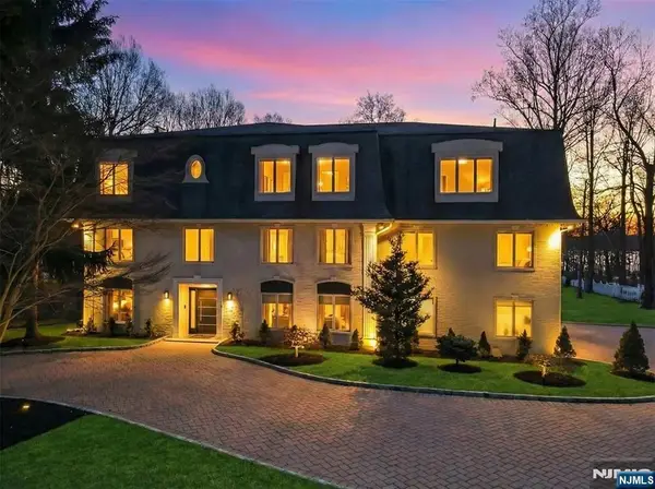 99 Ogle Road, Old Tappan, NJ 07675