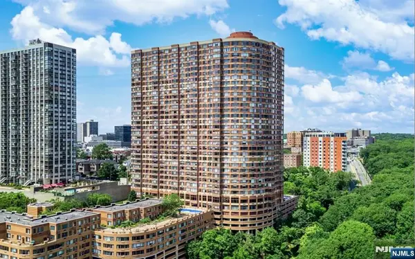 100 Old Palisade Road 1813, Fort Lee, NJ 07024