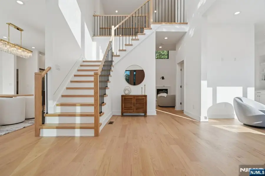 8 Fordham Road, Livingston, NJ 07039 - #2